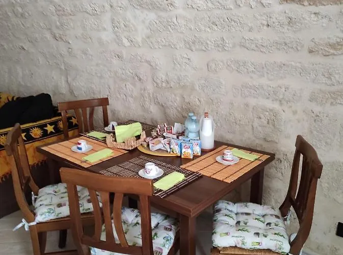 Civico 33 فندق مبيت وإفطار 3*